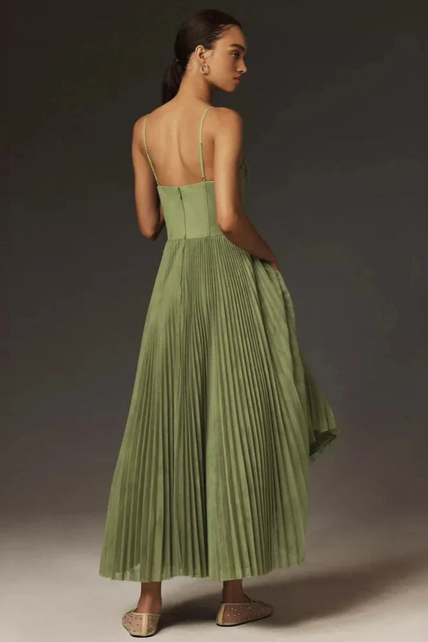 Petra™ | Solid Pleated Midi Dress