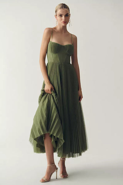 Petra™ | Solid Pleated Midi Dress