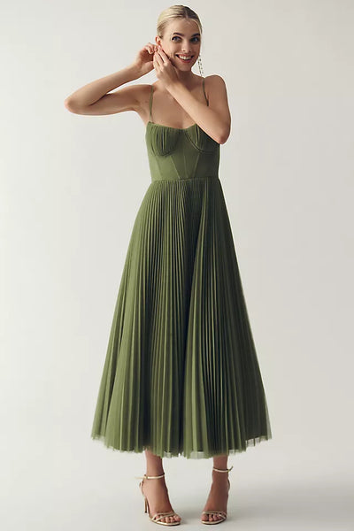 Petra™ | Solid Pleated Midi Dress